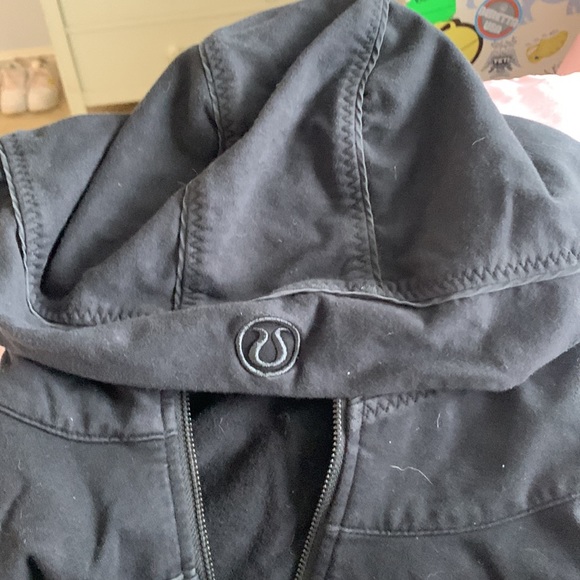 Black lululemon jacket - Picture 2 of 3